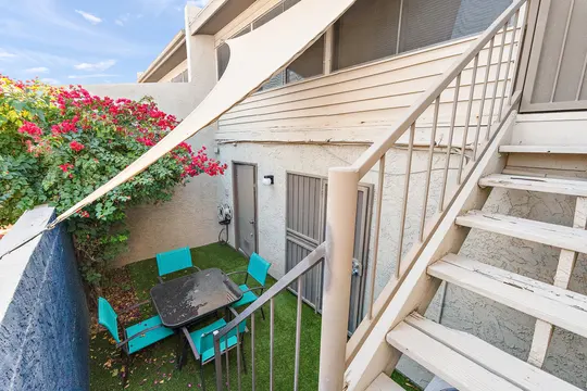 Old Town Lofts, Unit 2 — entrance or private patio